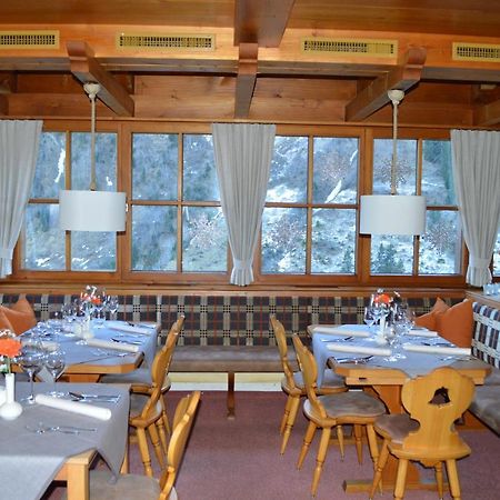 Gasthaus Gloeckle Damüls Exterior foto