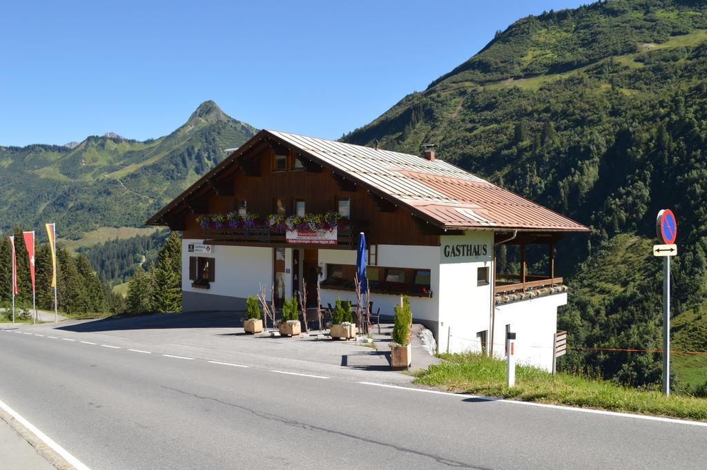 Gasthaus Gloeckle Damüls Exterior foto